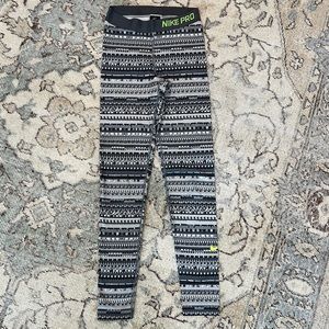 Nike Pro Women’s Leggings, S, Tribal Print, Neon Detailing